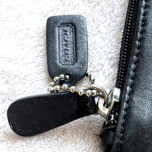๐ค Vintage Coach Black Leather Skinny Cosmetics Case Clutch Pouch Bag VERY RARE - Picture 4 of 10